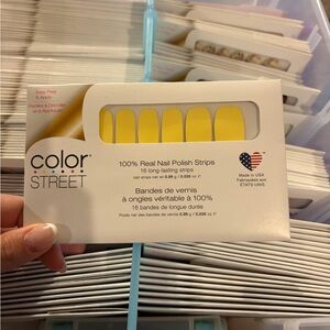 Color Street Belgian Buttercup